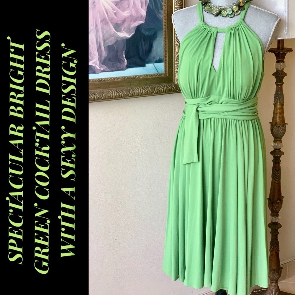 Like New Spectacular Bright Green Cocktail Dress A Sexy Design Size 14 - Picture 2 of 7